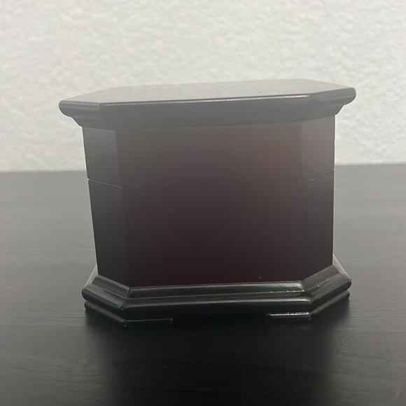 Thomas Kinkade Music Box - Picture 5 of 9